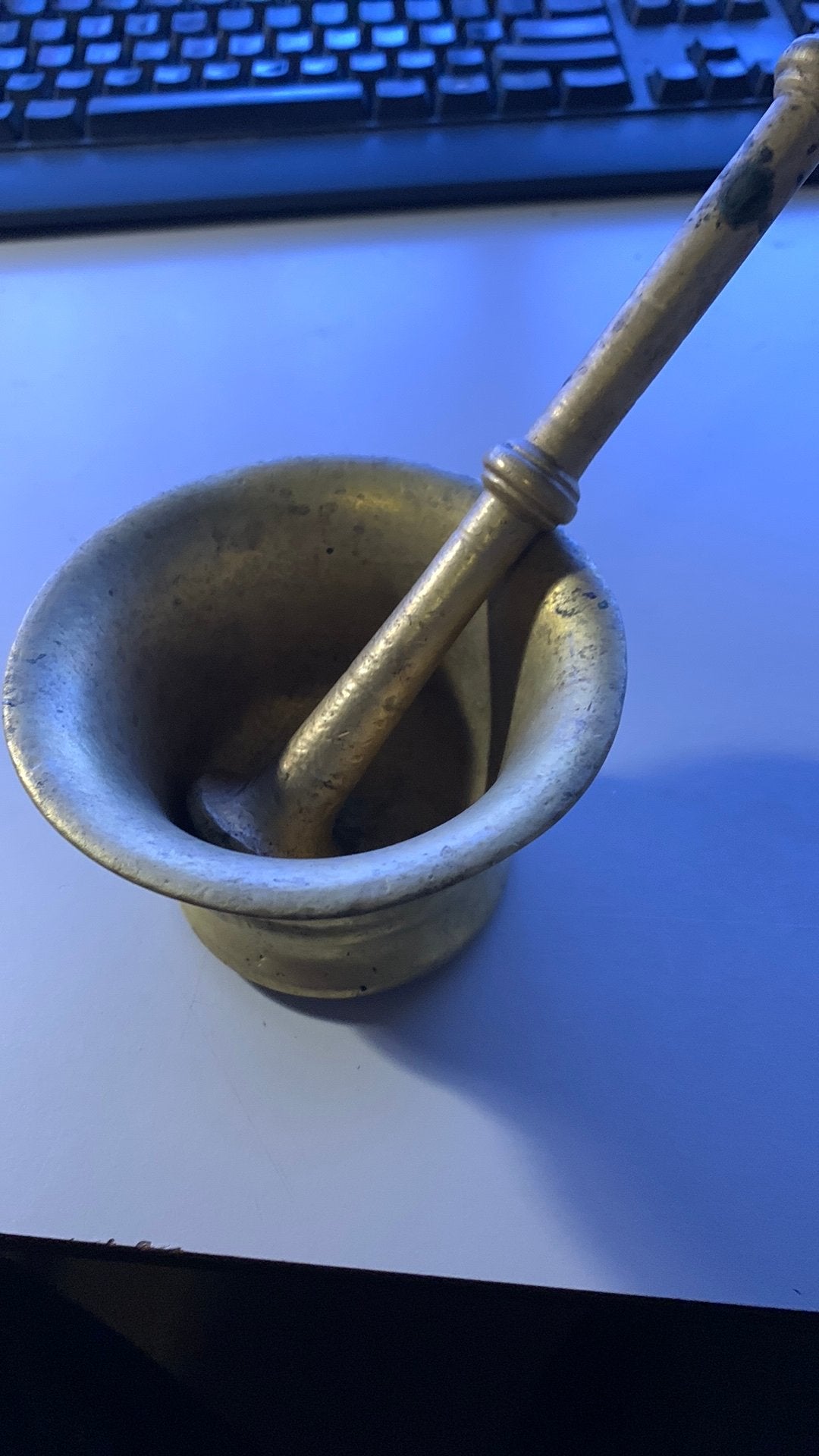 Antieke vijzel met stamper - Brons, Antiek en Kunst, Ophalen of Verzenden, Brons