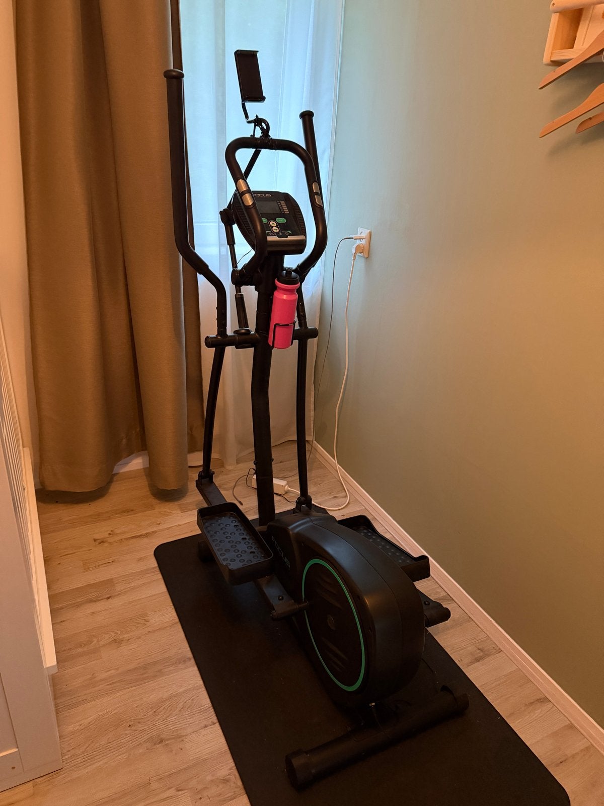 Focus Fitness Fox 2 Compacte Crosstrainer, Ophalen, Zo goed als nieuw, Crosstrainer, Metaal
