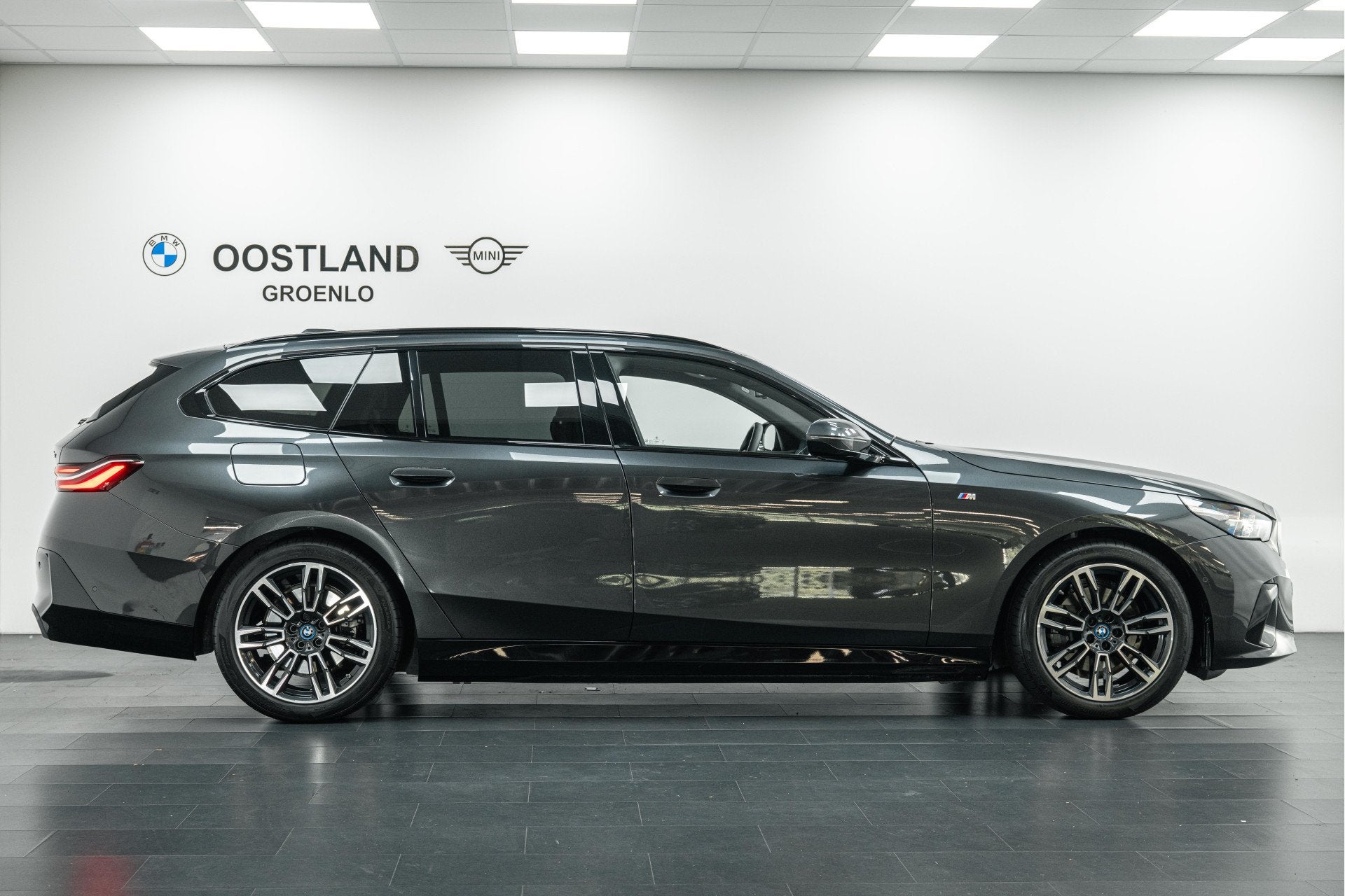 BMW 5 Serie Touring 530e M Sport Automaat / Trekhaak / Panor, Auto's, Automaat, 1998 cc, Achterwielaandrijving, 4 cilinders