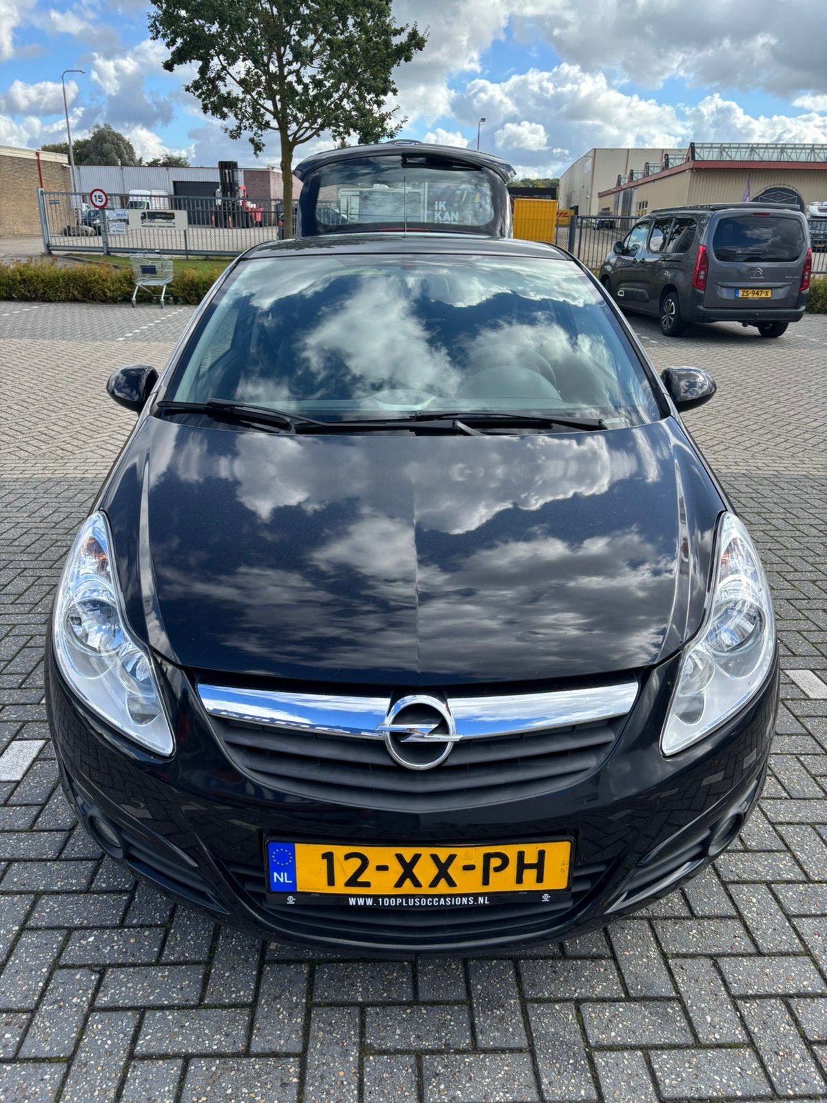 Opel corsa 1.2, Auto's, Stof, 4 cilinders, Zwart, Handgeschakeld