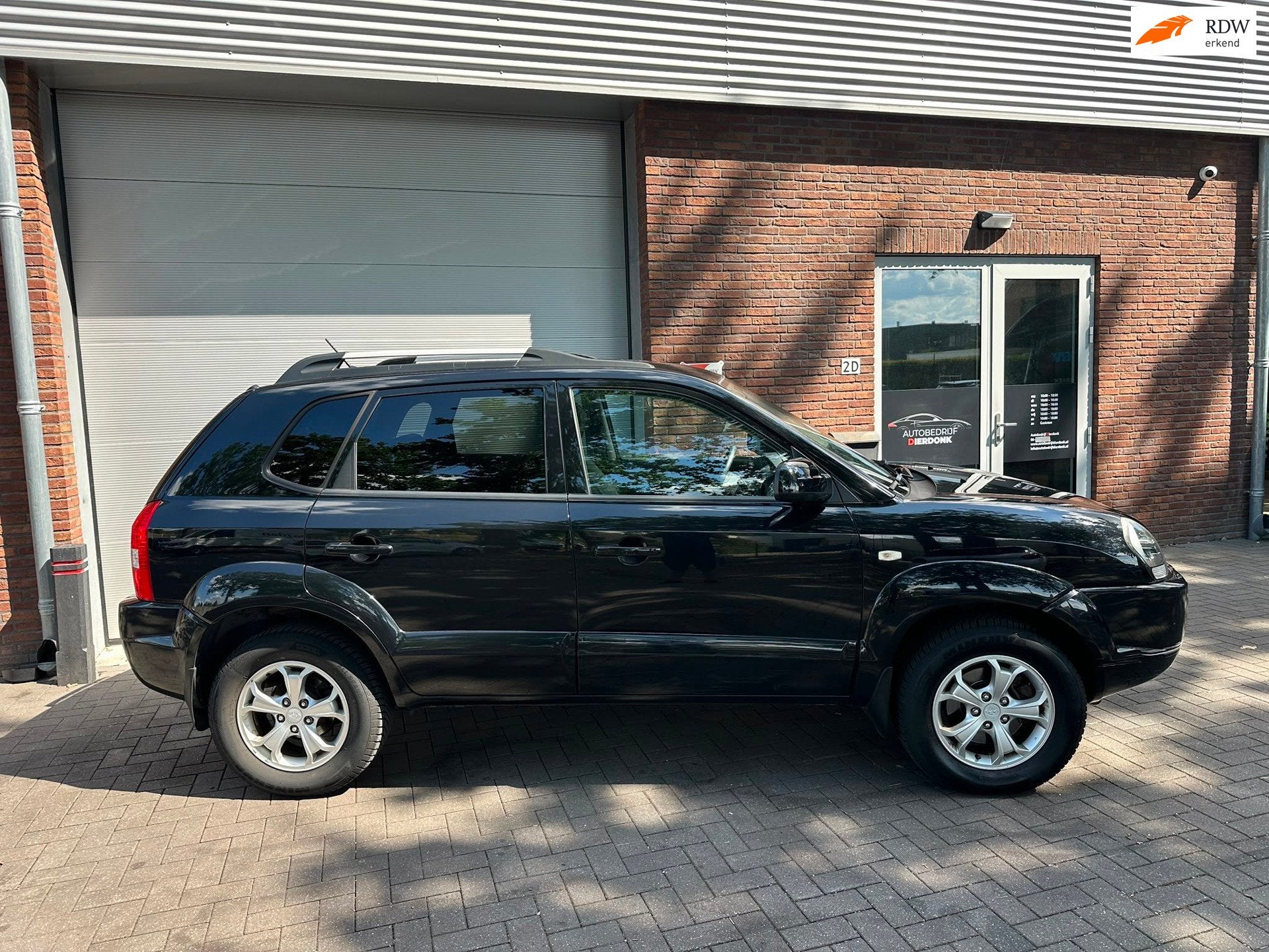 Hyundai Tucson 2.0i Active|AIRCO|NIEUWE APK|LEUKE AUTO, Auto's, Gebruikt, Zwart, 4 cilinders, Leder en Stof
