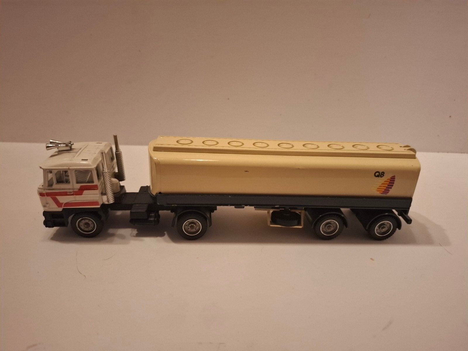 DAF F2800 met Q8 tankoplegger, Ophalen of Verzenden, Gebruikt, Bus of Vrachtwagen