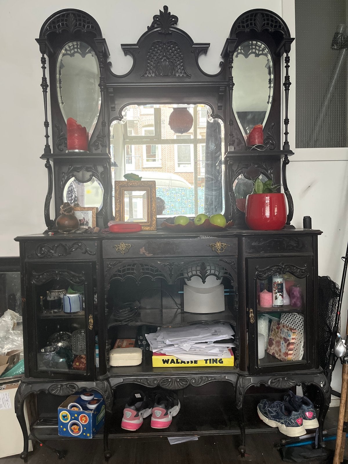 Weg = weg wegens verhuizing Gothic Harrison& Gibson & Co, Ophalen