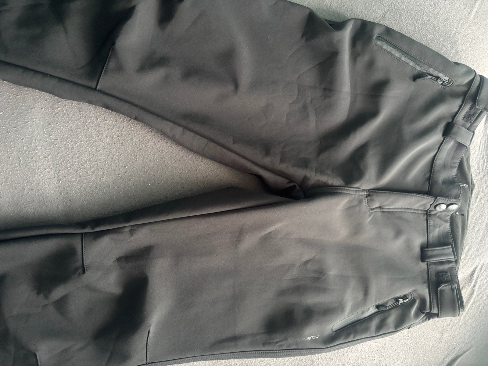 Zwarte Softshell Skibroek met RECCO-reflector, Ophalen, Zo goed als nieuw, Maat 38/40 (M), Broek