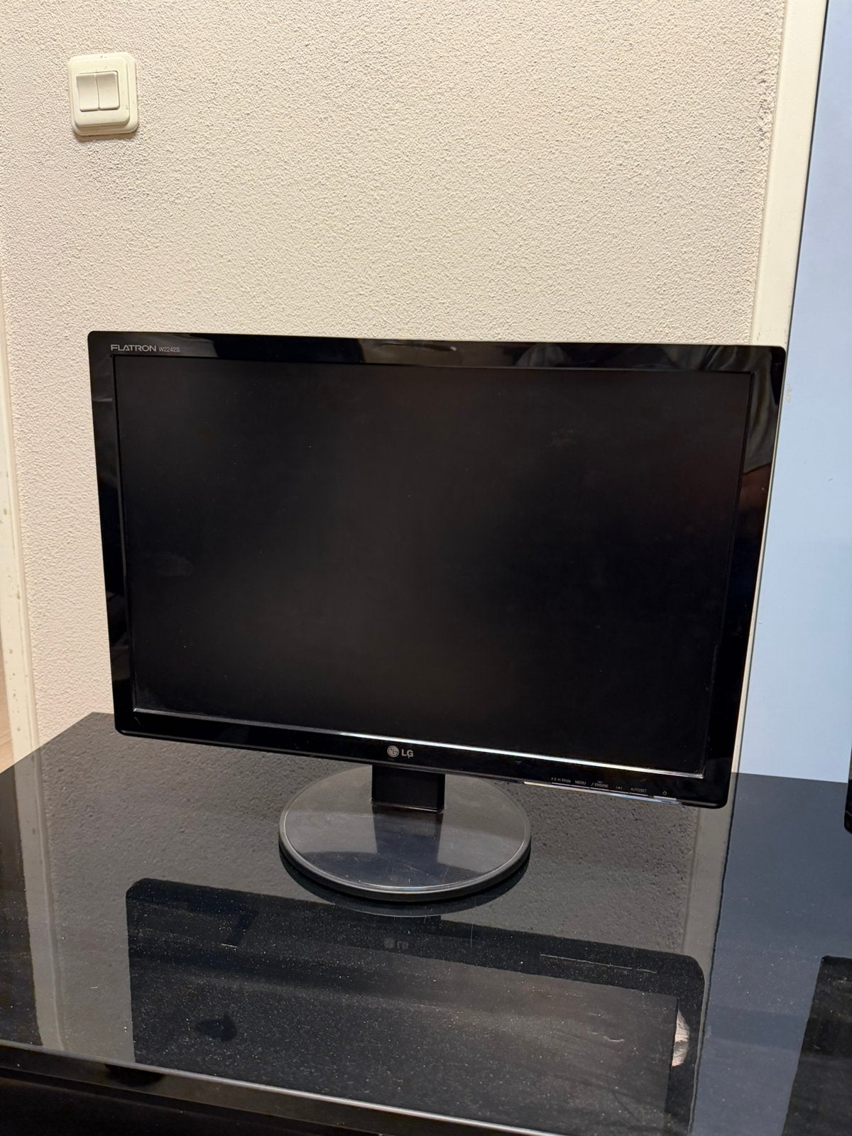 2x LG Flatron W2242S – 22 inch monitor - nette staat, Computers en Software, Gebruikt, 3 tot 5 ms, Ophalen of Verzenden, VGA