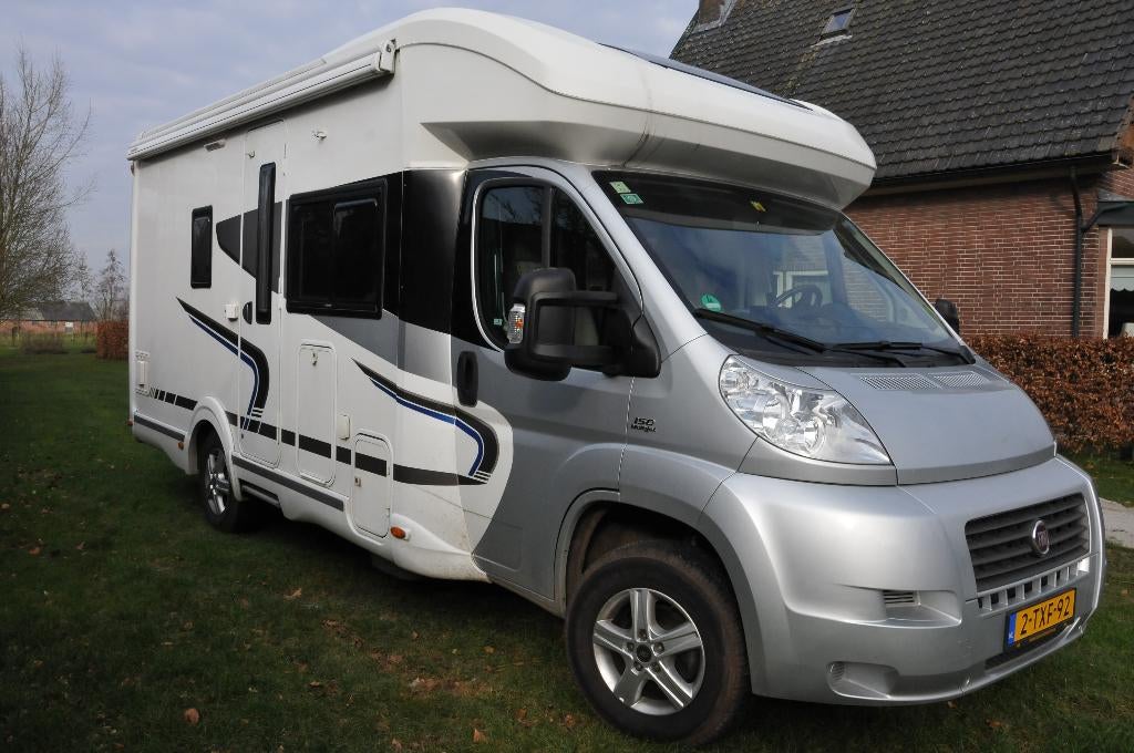 Camper  Automaat  150 PK  E & P level VANDAAG LAATSTE  DAG, Caravans en Kamperen, Campers, Automaat, Ringverwarming, Chausson