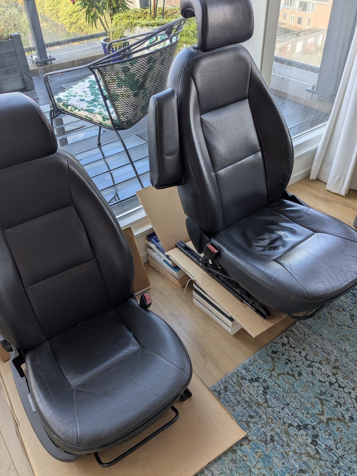 Saab 9-3 of 9-5  autostoelen donker grijs leer, Ophalen, Gebruikt, Saab