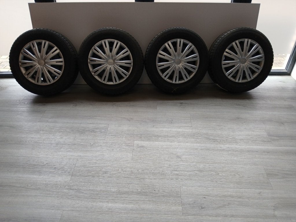 Winter Wielenset Hyundai IX20 2010-2025 15INCH staal!!, Ophalen, Gebruikt, 15 inch, Band(en)