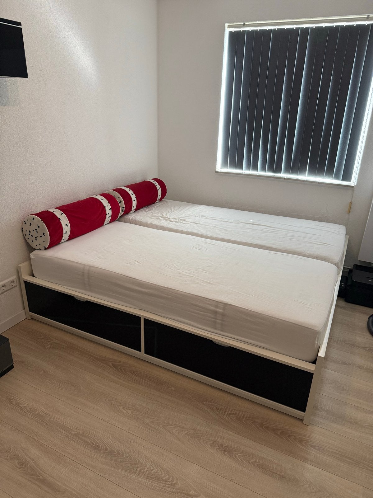 Ikea bed 2x 1persoons (oude collectie), 200x210 cm, Ophalen, Gebruikt, Tweepersoons, Overige maten