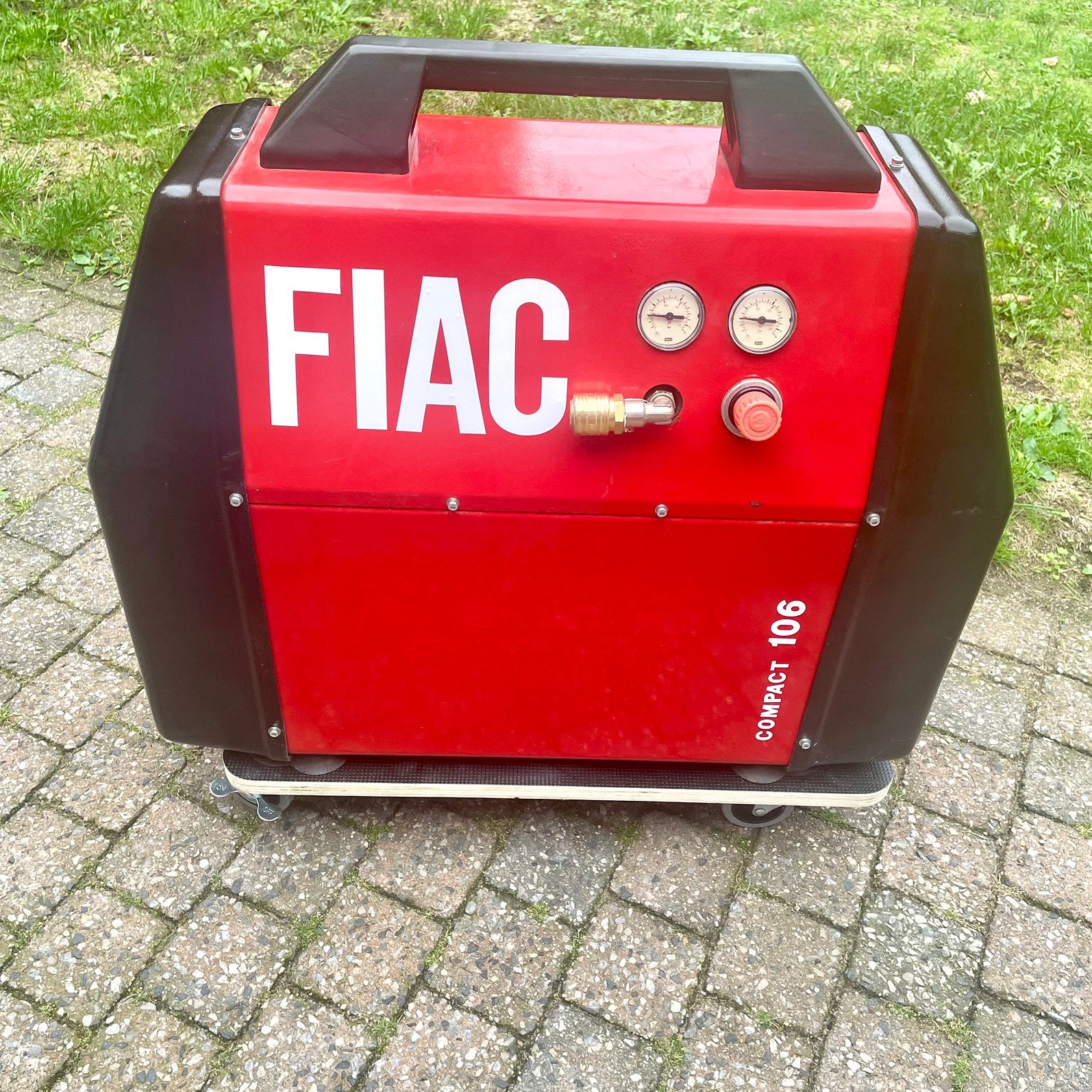 Fiac Compact 106, olievrije geluidarme compressor, 8 bar, Ophalen, 6 tot 10 bar, Zo goed als nieuw, Minder dan 200 liter/min