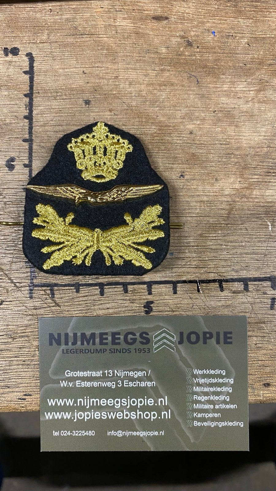 Baret embleem Klu - Koninklijke Luchtmacht, G, G, Ophalen of Verzenden, Luchtmacht