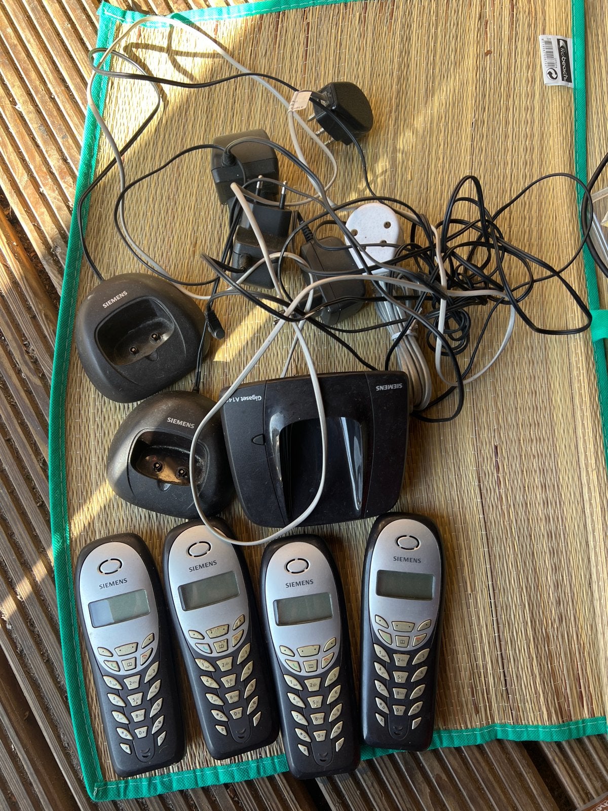 Siemens Gigaset A140/A145 DECT telefoons met basisstations, Telecommunicatie, Ophalen, Gebruikt, 4 handsets of meer