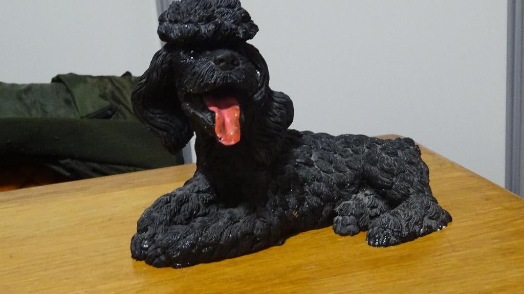 Honden Beeldje Van Polystone., Ophalen of Verzenden, Zo goed als nieuw, Dier