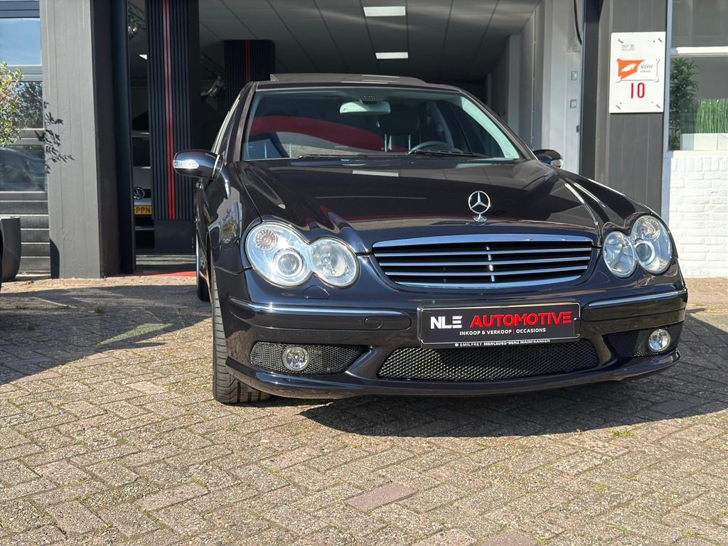 Mercedes-Benz C-klasse C55 AMG|V8|Pano|Dealeronderhouden, Automaat, Achterwielaandrijving, 367 pk, Zwart