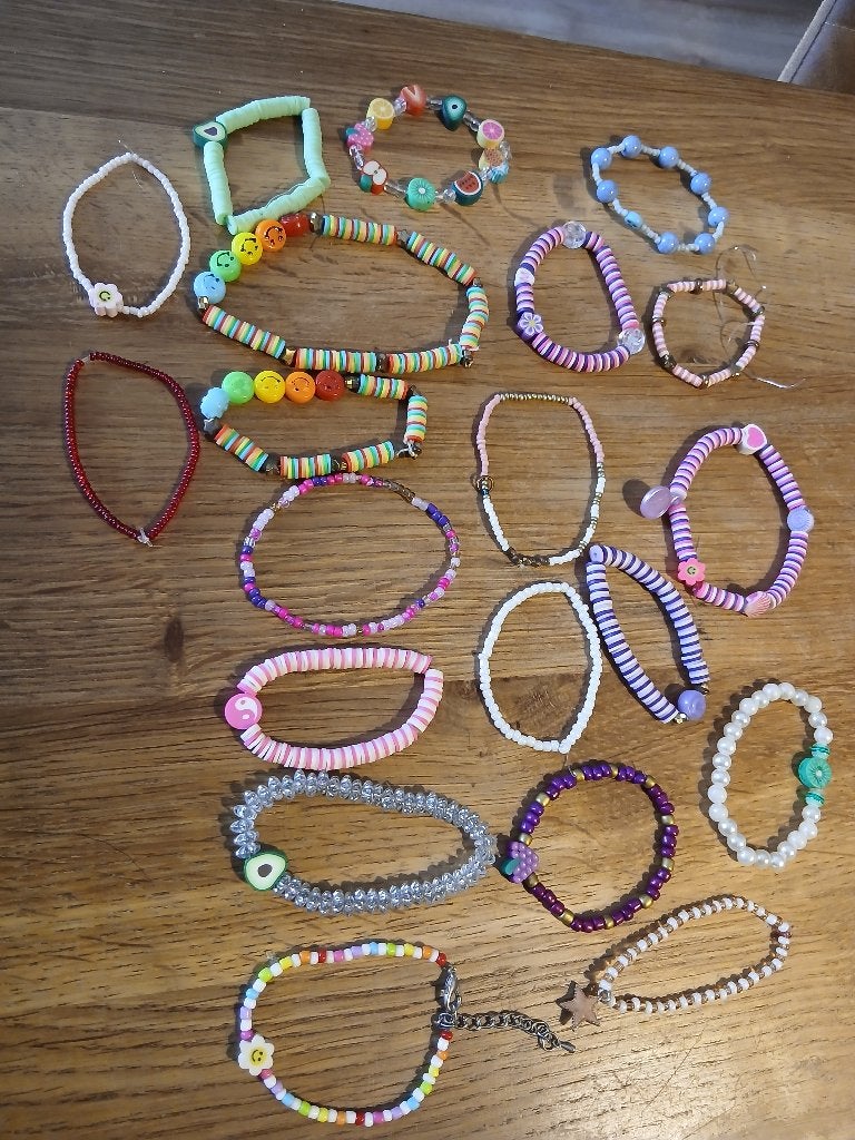 20 armbandjes, Ophalen of Verzenden, Zo goed als nieuw, Overige kleuren, Overige materialen
