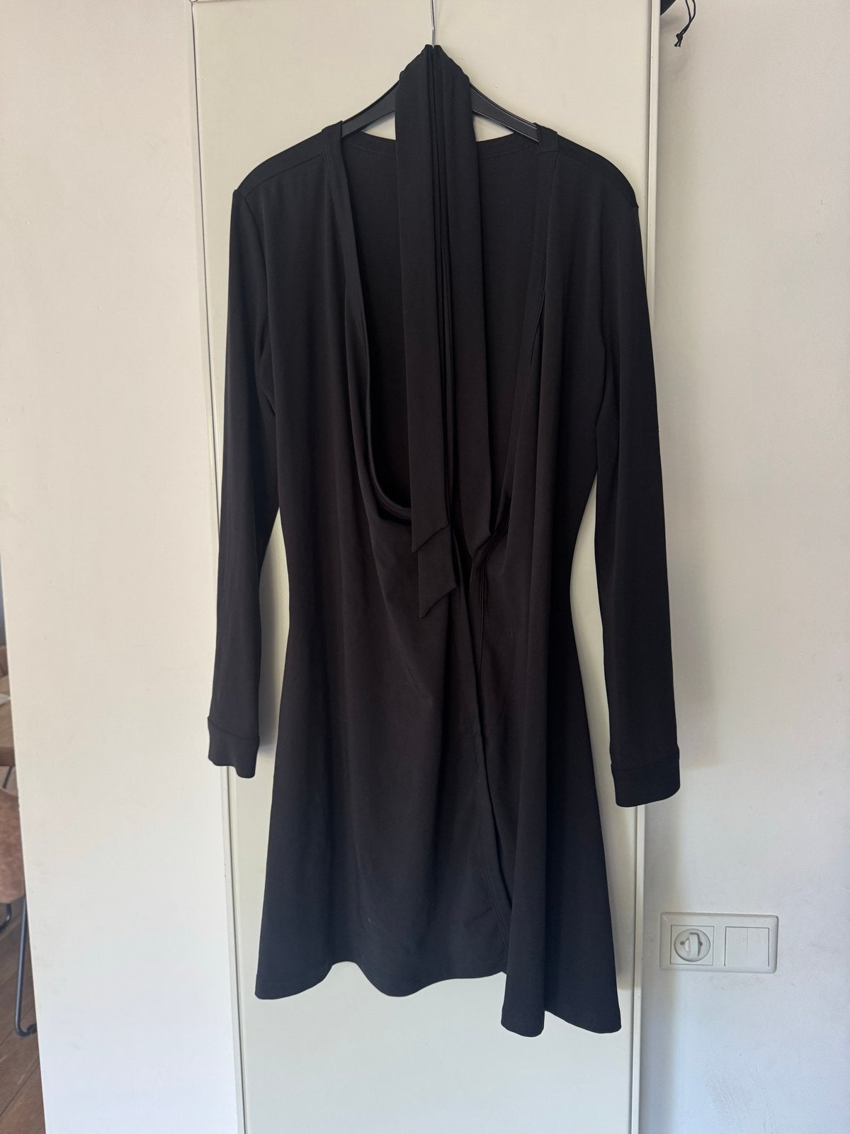 Zwarte travel wikkeljurk Jacky Luxury maat M, Maat 38/40 (M), Zwart, Ophalen of Verzenden, Zo goed als nieuw