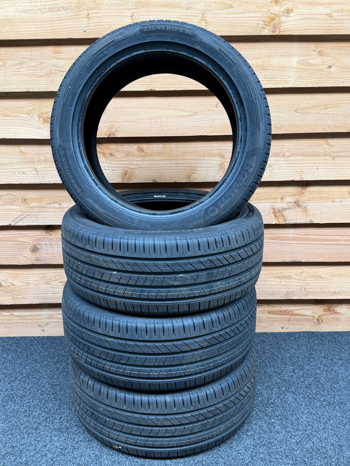 GLOED NIEUW!! Barum 225/45/17 ZOMER!! Dot 26, Nieuw, 17 inch, Ophalen of Verzenden, Band(en)