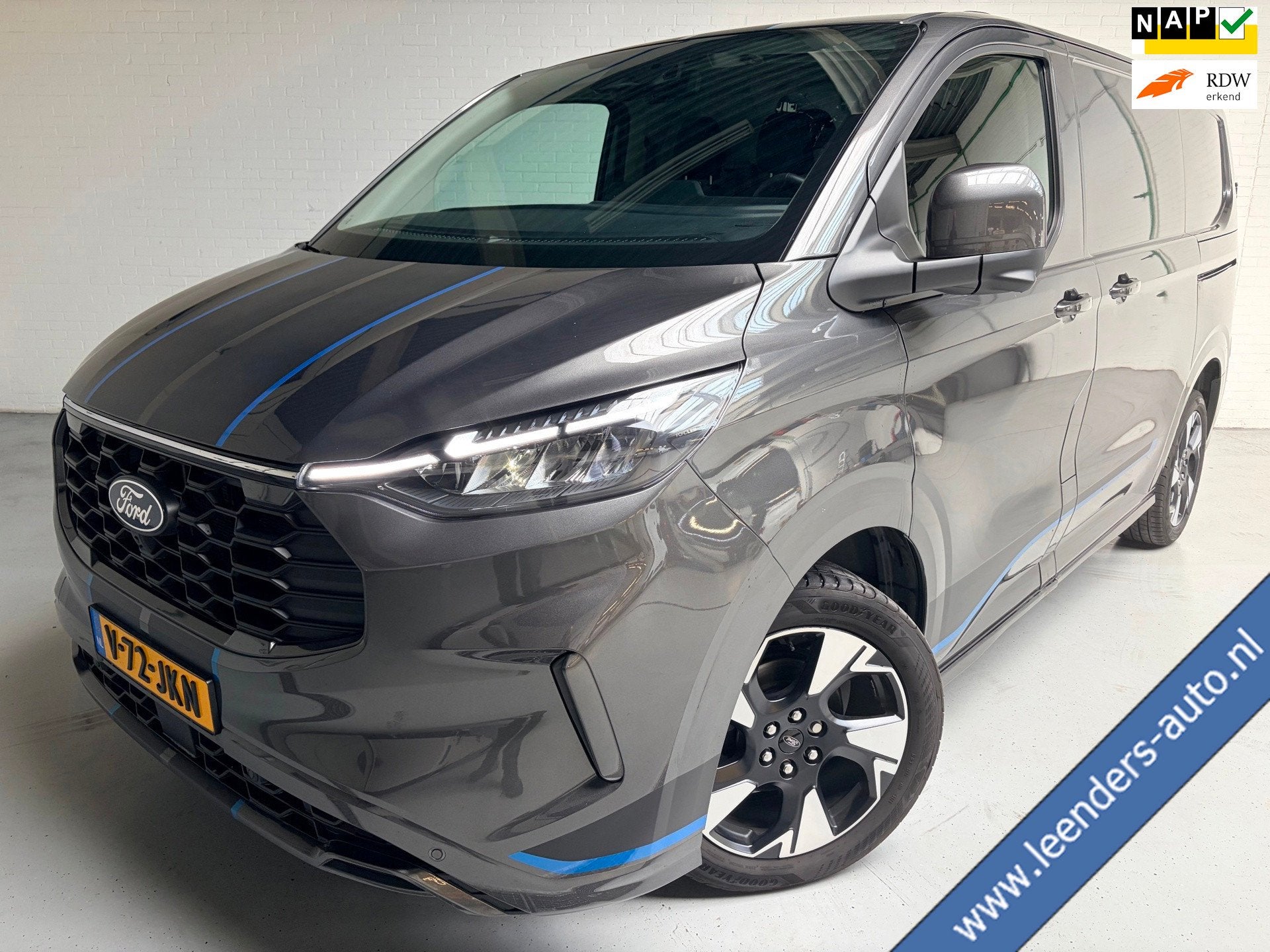 Ford TRANSIT CUSTOM Automaat Sport AWD 4x4 320 2.0 TDCI 170p, Automaat, Dealer onderhouden, Gebruikt, 4 cilinders