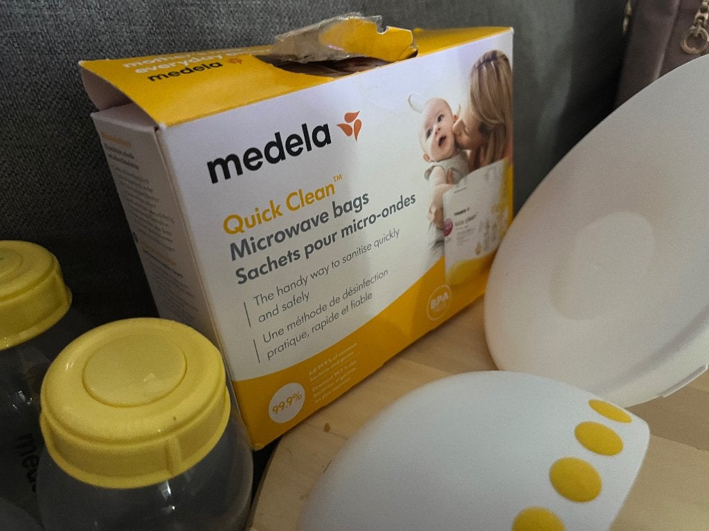 Medela inbra kolf en handkolf met diverse spullen erbij, Ophalen, Medela, Inclusief tas, Borstkolf