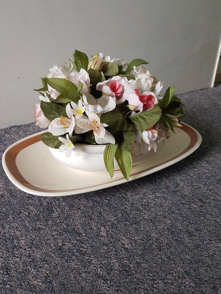 Te koop prachtig NIEUW boeket witte kunstbloemen + sierpot!!, Inclusief kunstbloemen, Nieuw, Ophalen of Verzenden, Wit