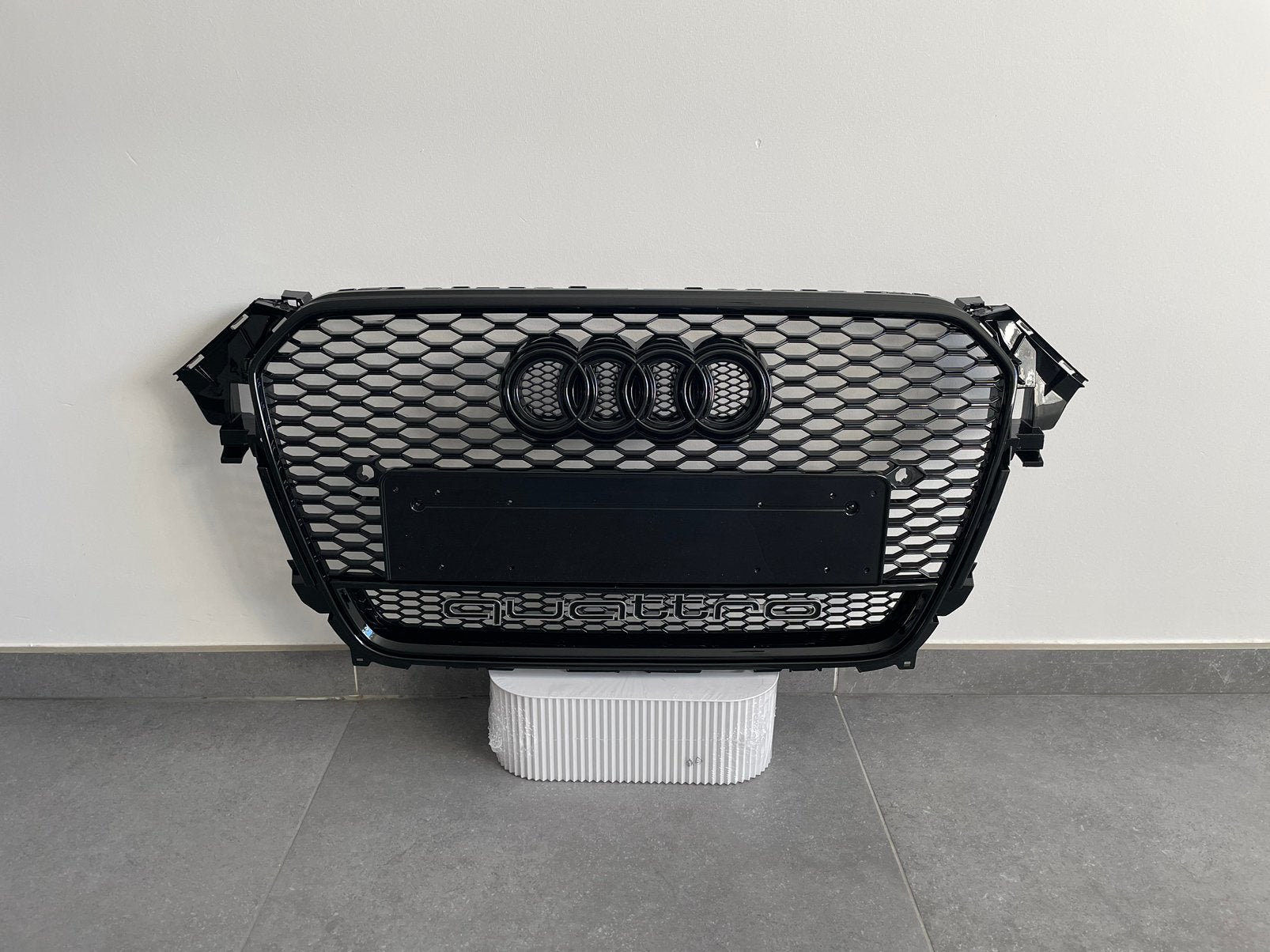 Nieuwe Audi A4/S4 B8.5 facelift RS4-look honingraat grille, Ophalen, Voor, Nieuw, Audi