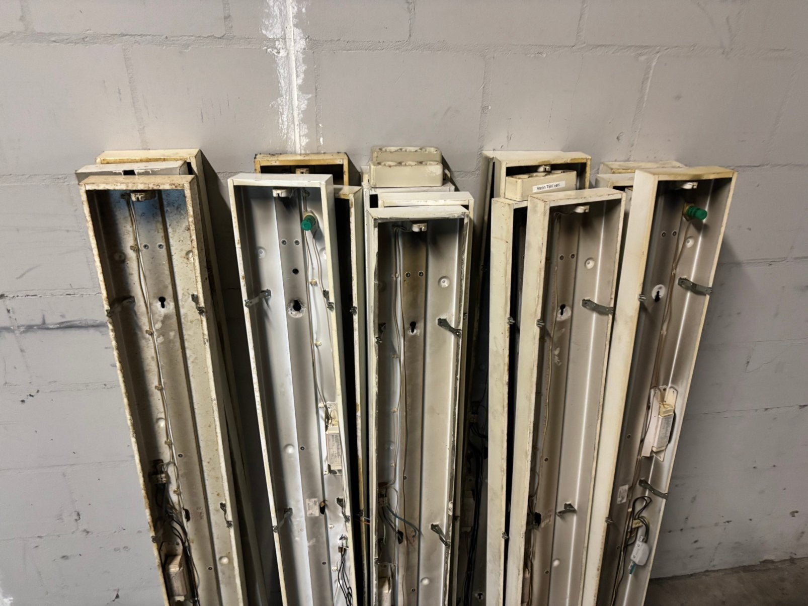 Oud ijzer gratis ophalen in Nuenen, Ophalen, Zo goed als nieuw, 250 mm of meer