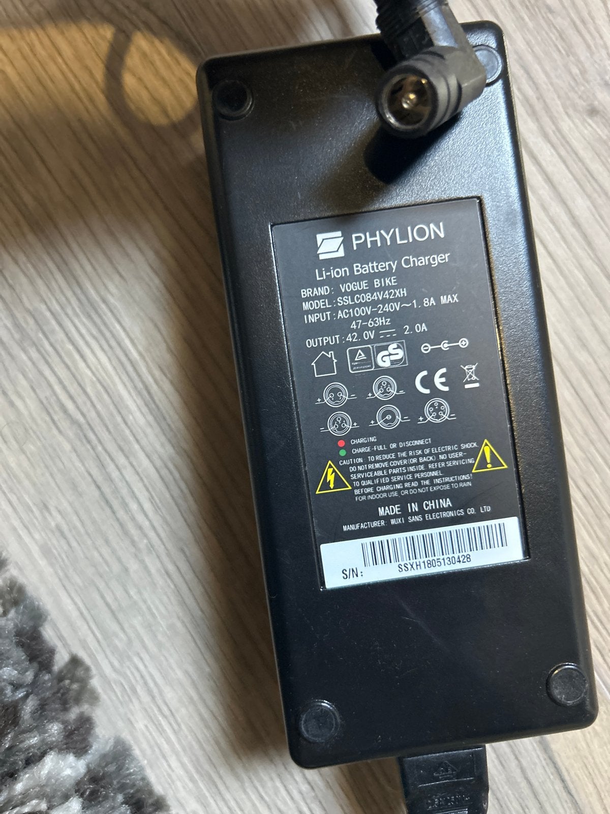 Phylion Li-ion acculader voor Vogue e-bike 42V 2A, Ophalen of Verzenden, Gebruikt