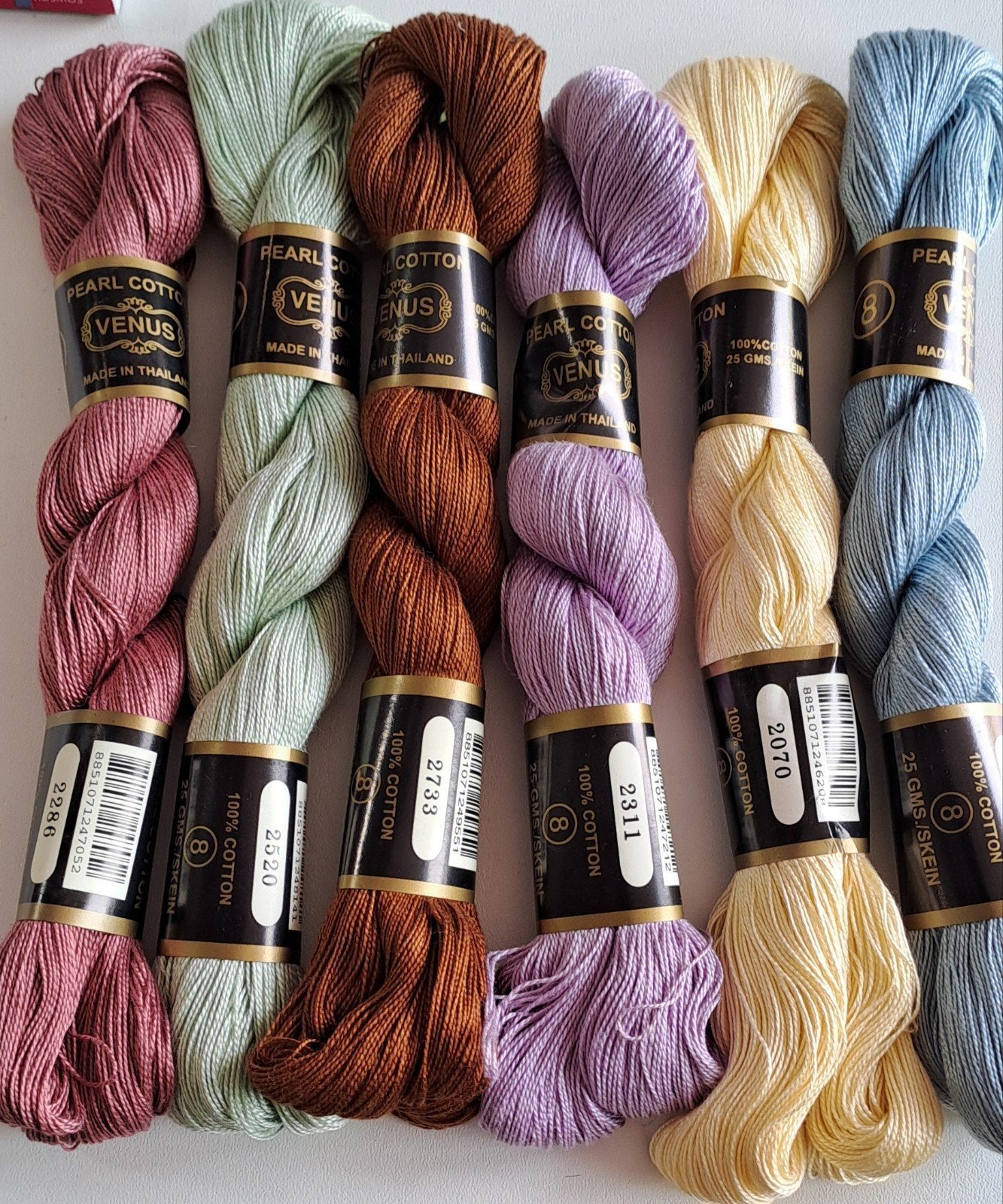 Perle 8 Borduurgaren - 6 Verschillende Kleuren, Ophalen of Verzenden, Nieuw, Handborduren, Borduurgaren of Zijde
