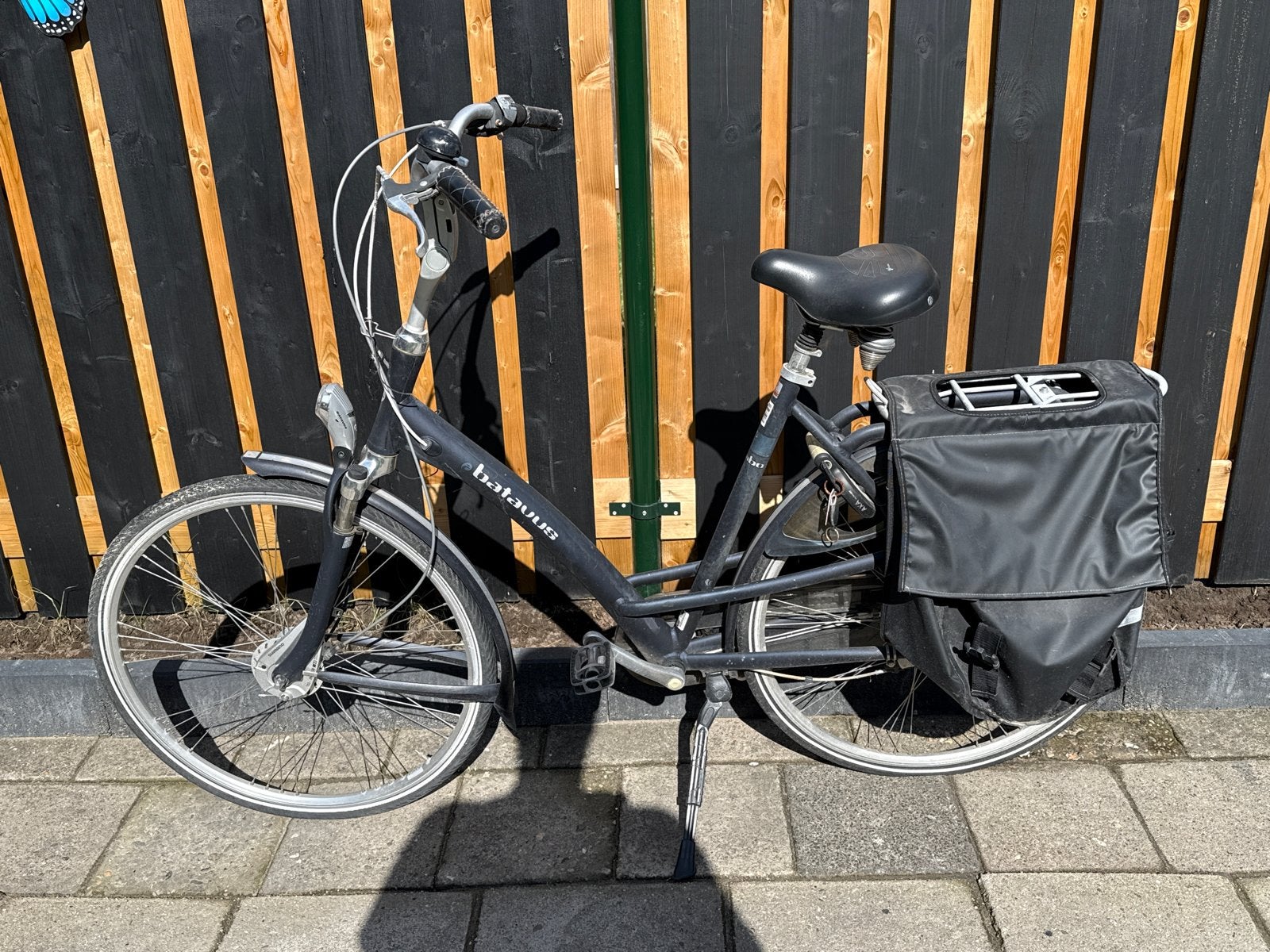 Batavus damesfiets met fietstassen, Fietsen en Brommers, Fietsen | Dames | Damesfietsen, Ophalen, Terugtraprem, Gebruikt, Versnellingen