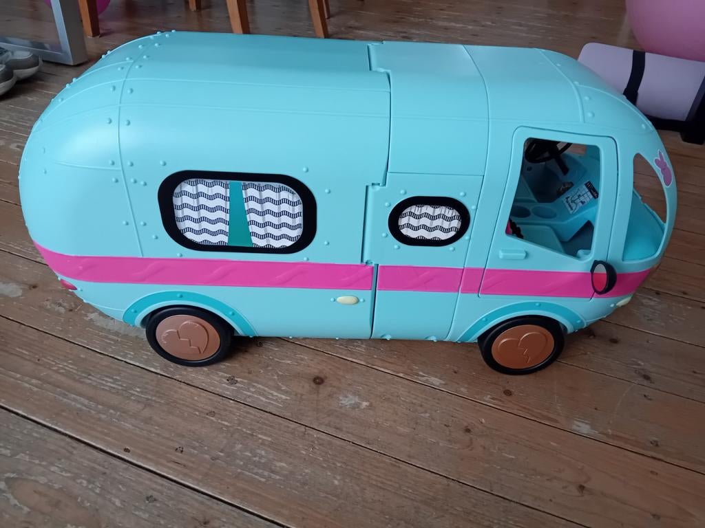 LOL camper met poppetjes etc, Ophalen of Verzenden, Gebruikt