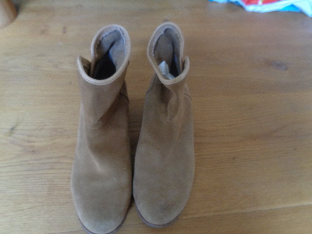 UGG suede enkellaarsjes:mt 40, UGG, Bruin, Lage of Enkellaarzen, Ophalen of Verzenden
