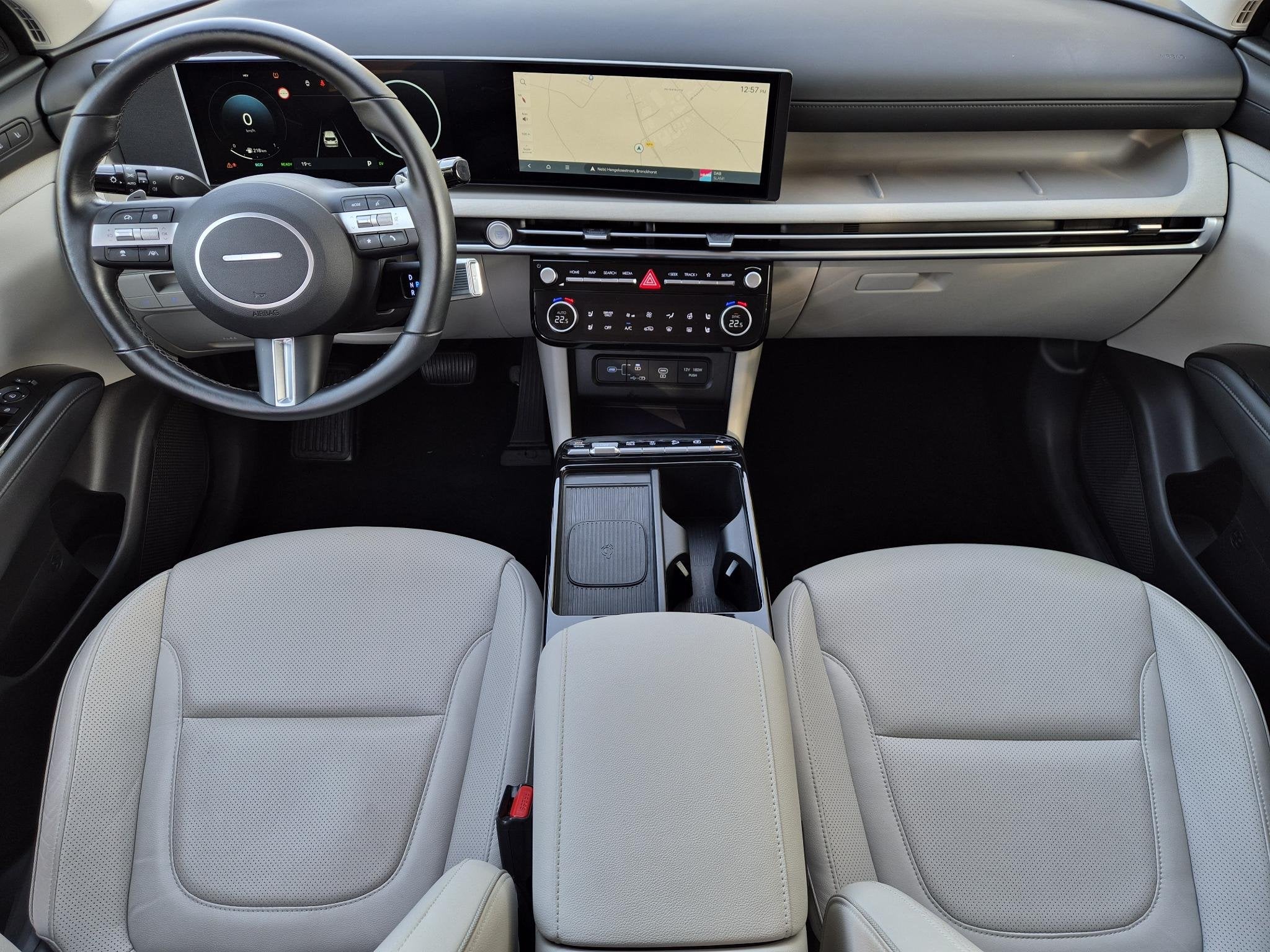 Hyundai Tucson 1.6 T-GDI PHEV Premium Sky 4WD / Dealer onder, Automaat, Dealer onderhouden, 14 kWh, Gebruikt