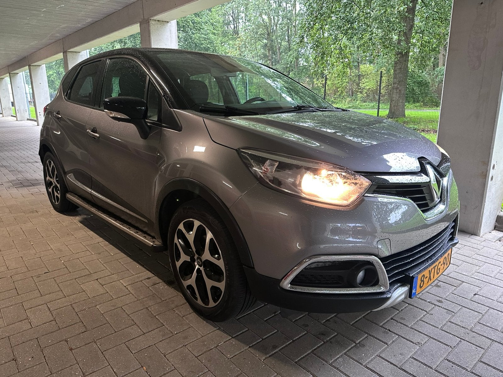 Renault Captur 0.9 TCE 90 2014 Grijs, Auto's, Voorwielaandrijving, 898 cc, Stof, Zwart