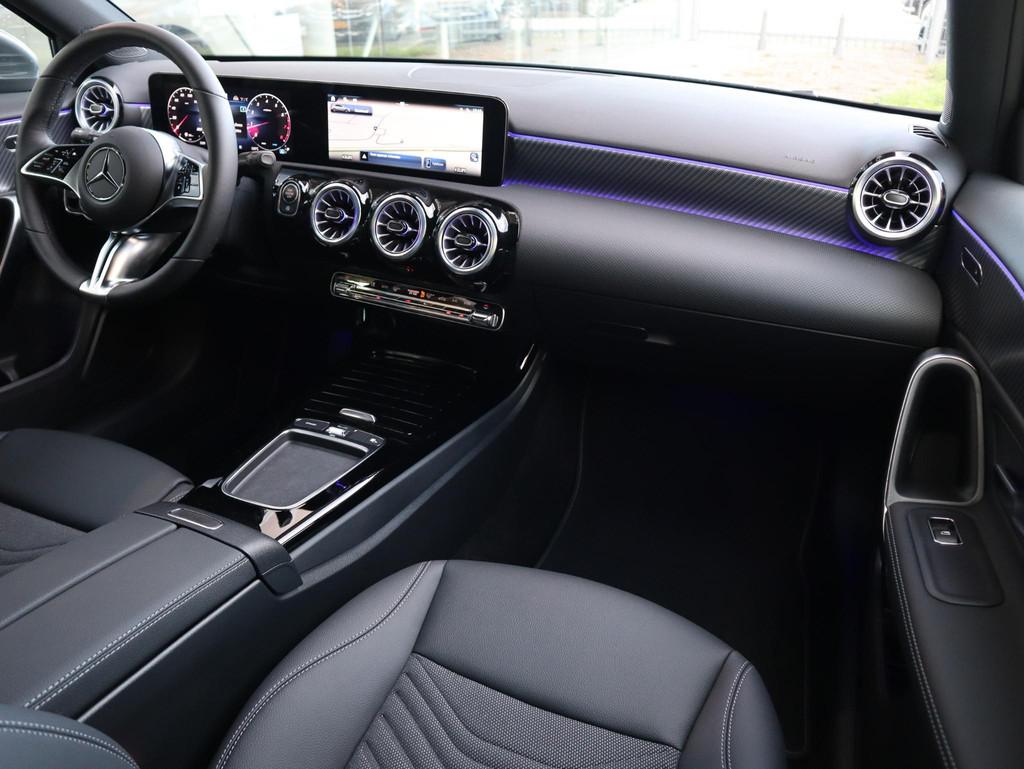 Mercedes-Benz A-klasse 180 Star Edition Luxury Line, 136 pk, 4 cilinders, Leder en Stof, Origineel Nederlands