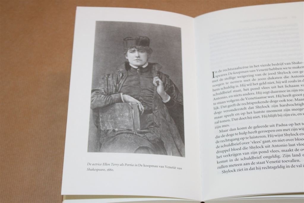 Het wonderland van Lewis Carroll. Carel Peeters., Ophalen of Verzenden, Gelezen