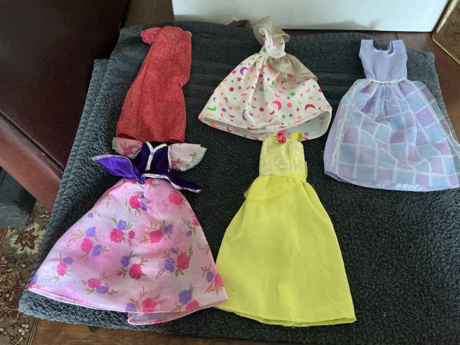 Diverse avondjurken voor Barbiepoppen (ook los te koop), Verzamelen, Ophalen of Verzenden, Gebruikt