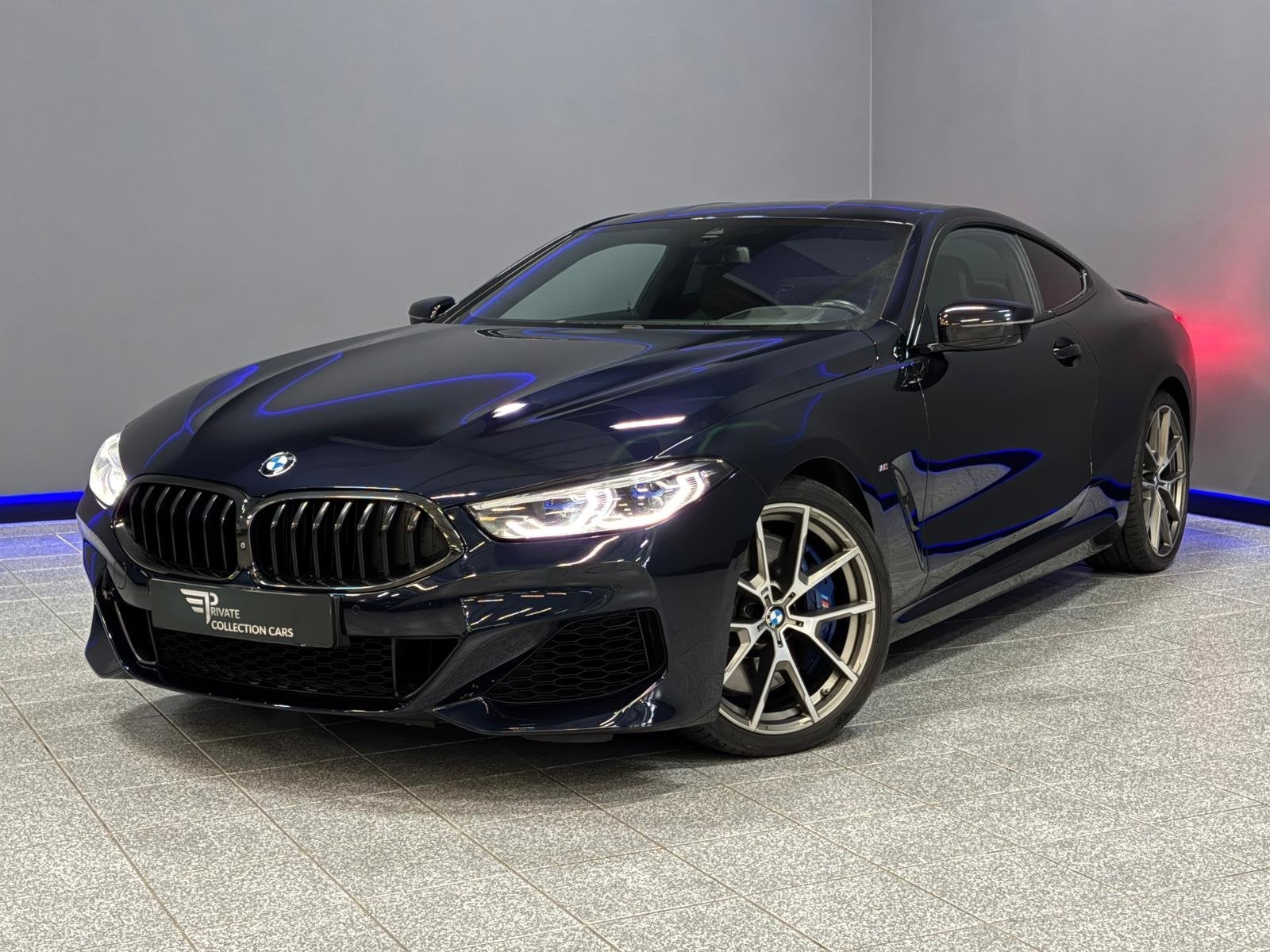 BMW 8 Serie M850i xDrive High Executive Night Vision| M-Chas, Auto's, BMW, Automaat, Gebruikt, 1865 kg, 530 pk