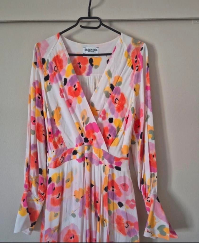 Essentiel Antwerp Bloemenjurk - Maat S, Kleding | Dames, Jurken, Wit, Ophalen of Verzenden, Zo goed als nieuw, Maat 36 (S)