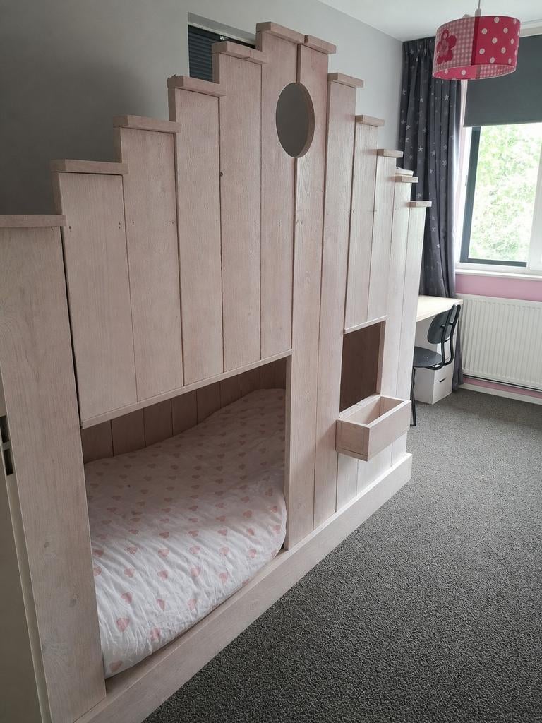 Uniek handgemaakt kinderhuisbed - Stapelbed/Hoogslaper, 90 cm, Eenpersoons, Ophalen of Verzenden, Zo goed als nieuw