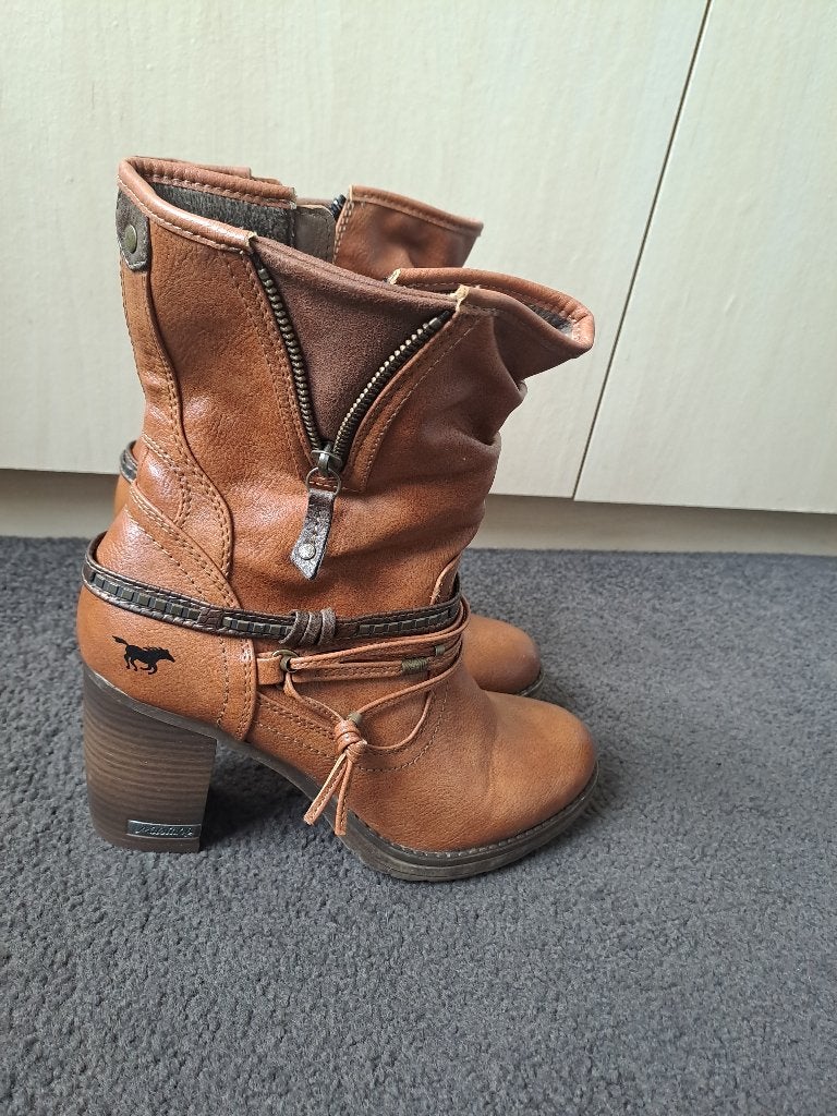 laarsjes, Kleding | Dames, Ophalen, Bruin, Zo goed als nieuw, Mustang