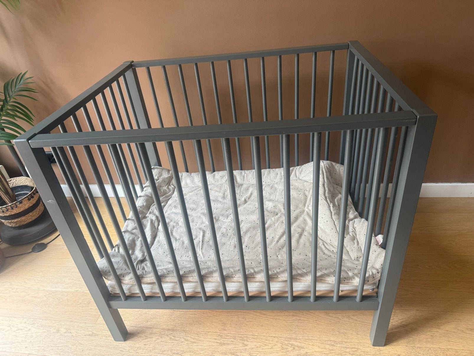 Box met matras en kleed, Ophalen, Gebruikt, Rechthoekig, In hoogte verstelbaar