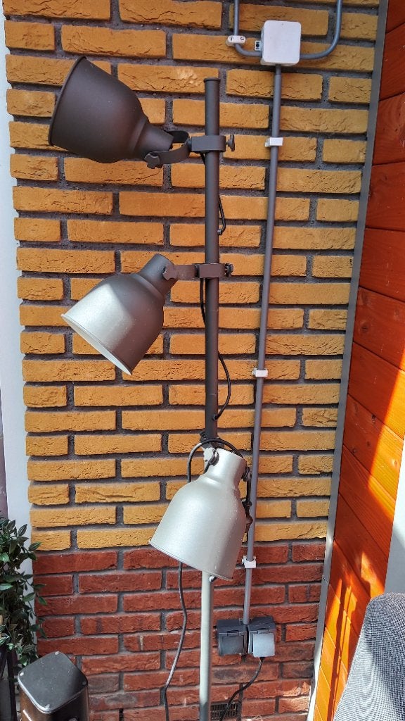 Ikea Hektar staande lamp met 3 E14 fittingen inclusief 3 LED, Ophalen, E14 (klein), Zo goed als nieuw, Metaal