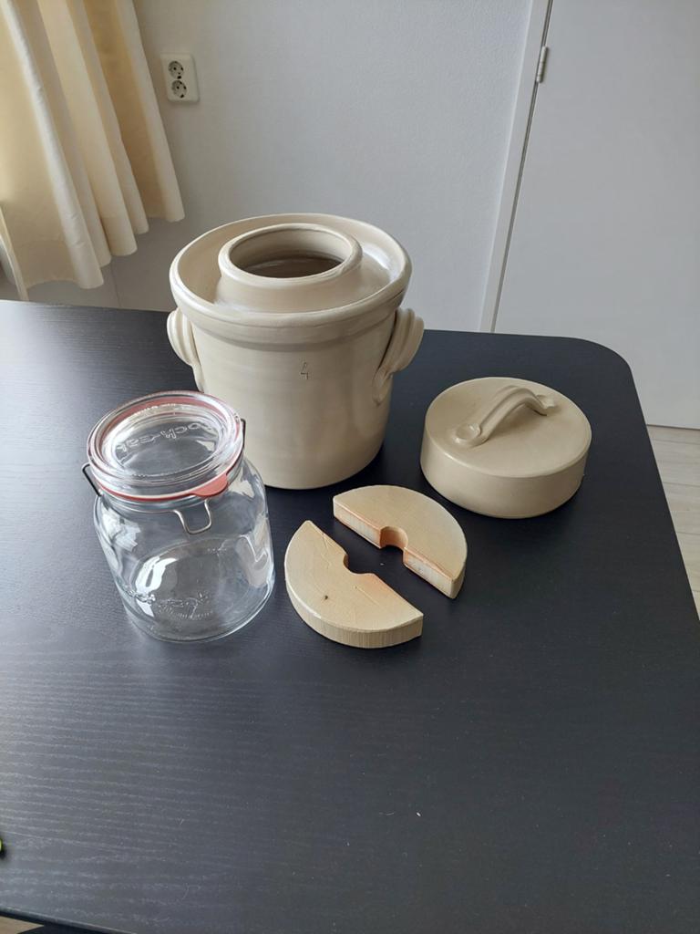 Stenen fermentatie pot 4l met verzwaringsstenen en 1 l weckp, Ophalen, Zo goed als nieuw, Overige materialen, Pot, Bus of Blik