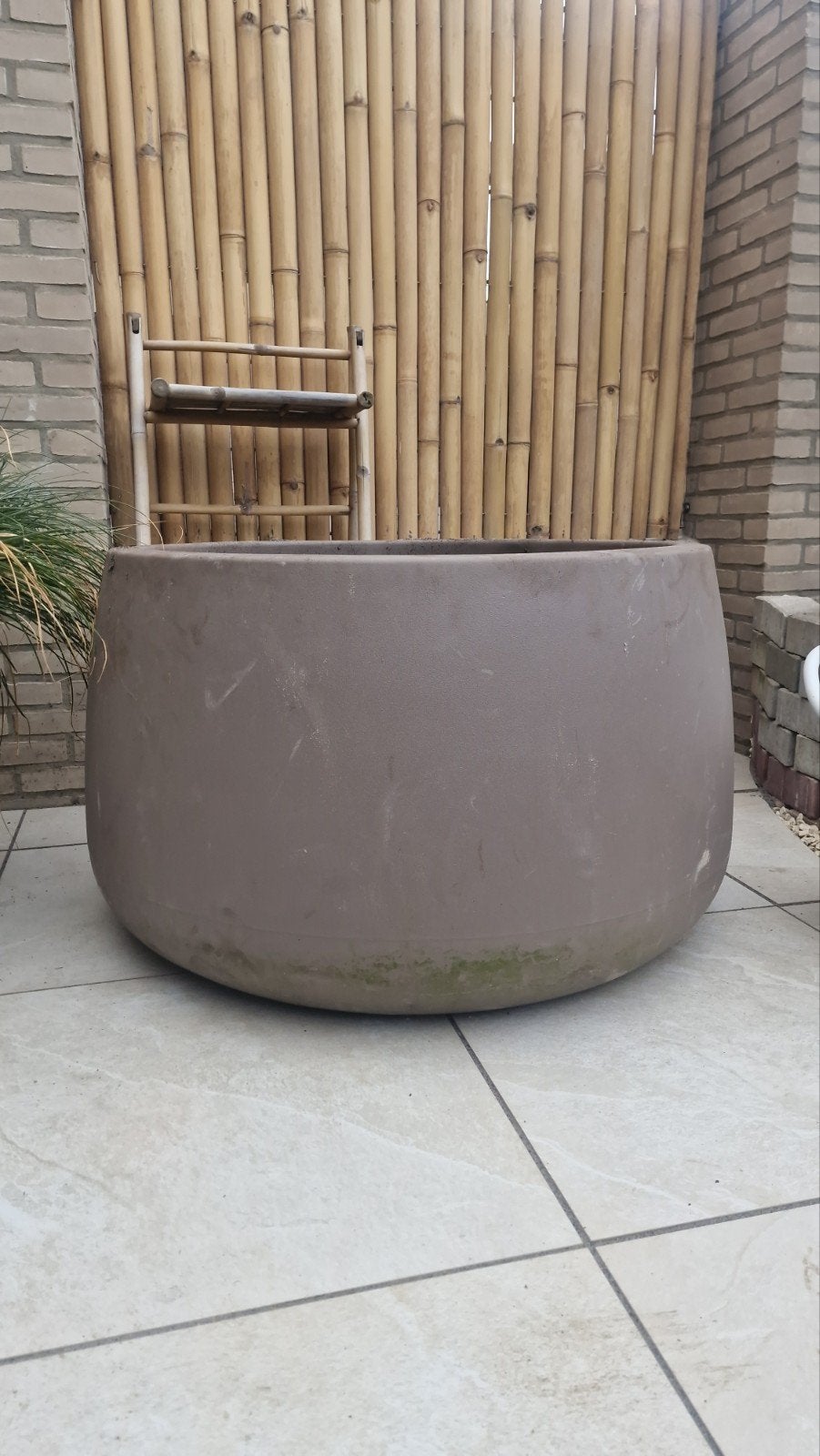 Grote taupe buiten bloempot 95 bij 55, Tuin en Terras, Ophalen, Rond, Kunststof, Binnen