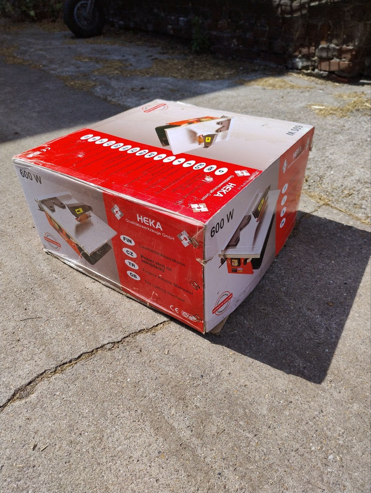 Heka Tegelzaagmachine 600W - Perfect voor tegelwerk, Doe-het-zelf en Verbouw, Ophalen, Overige typen, 600 tot 1200 watt, 30 tot 70 mm