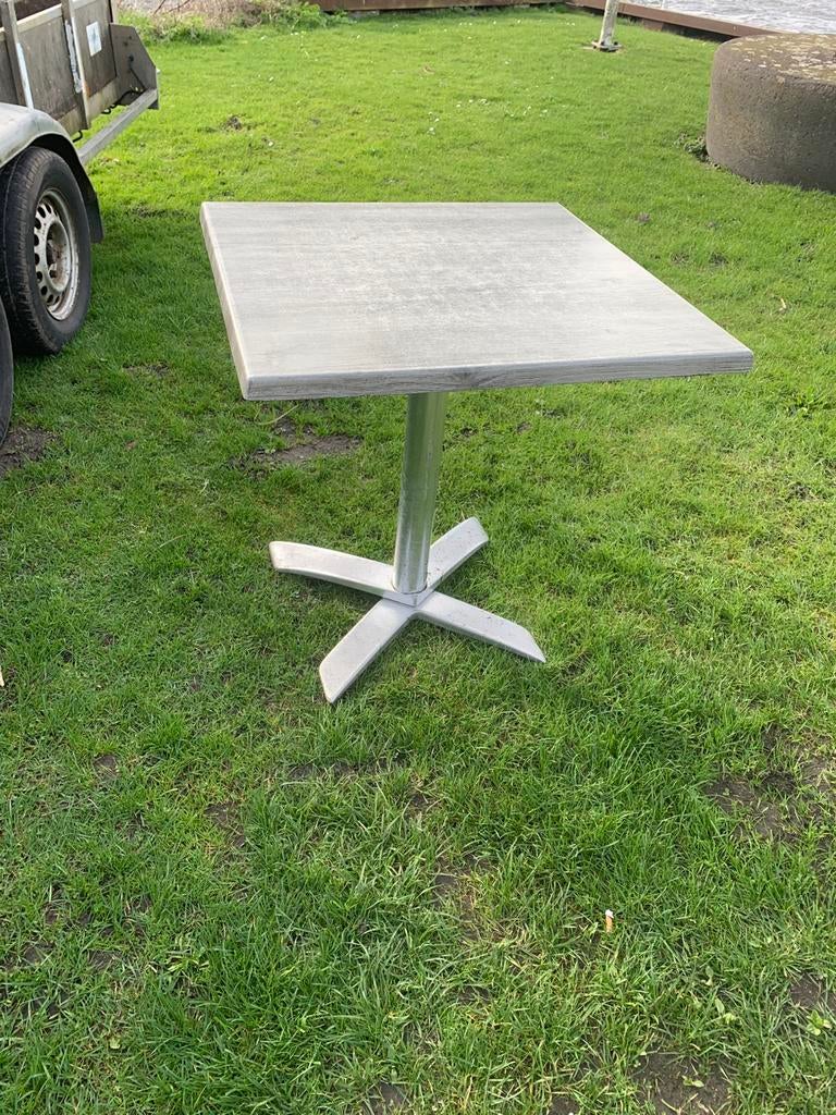 Terras tafel/ Bistro tafel./ Tuin tafel.., Ophalen, Zo goed als nieuw