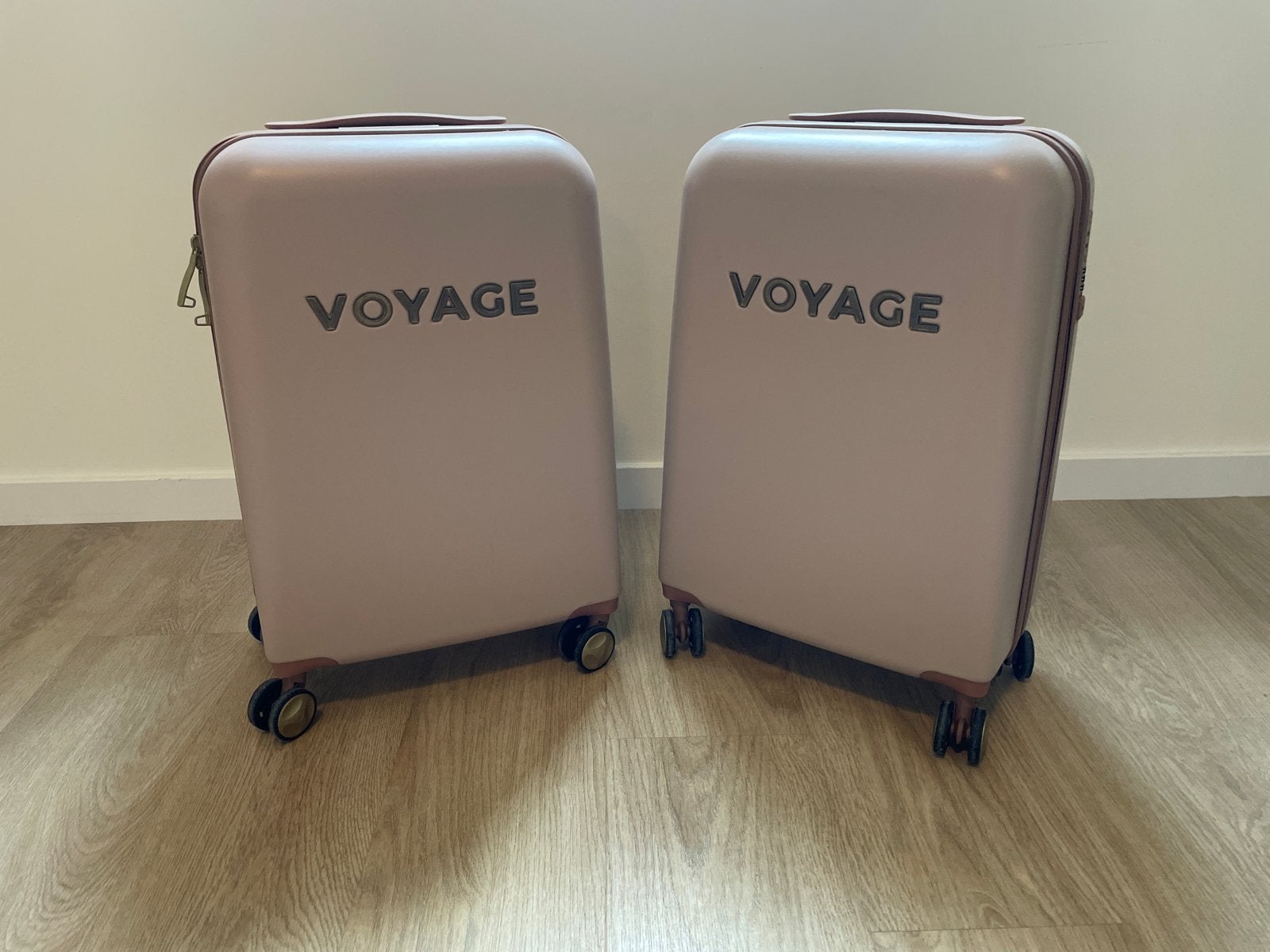 Set van 2 roze VOYAGE koffers - Handbagage, Ophalen, 40 tot 60 cm, 20 tot 30 cm, Zo goed als nieuw