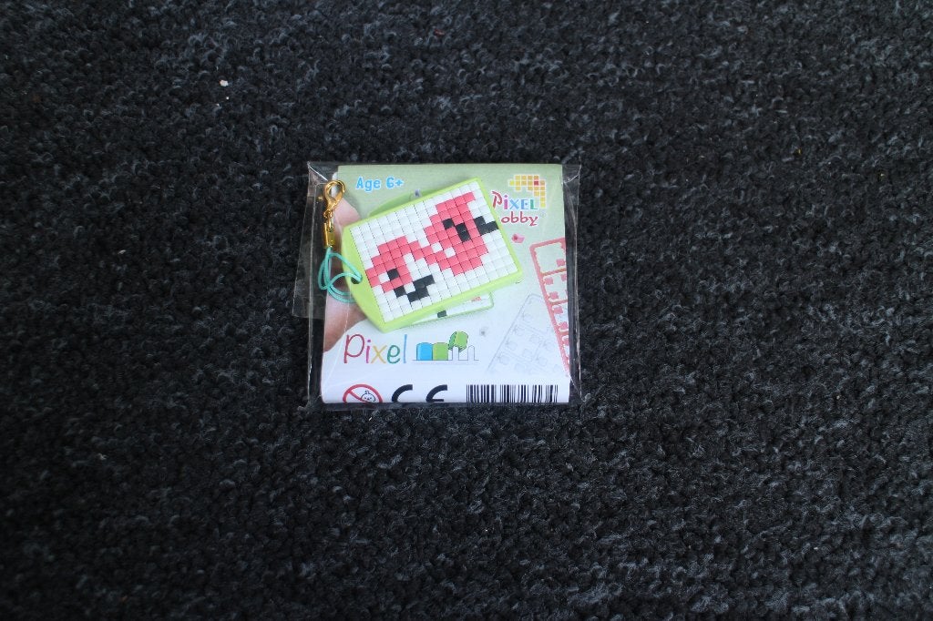 1x NIEUW VERPAKT: PIXEL KEYCHAIN, Ophalen of Verzenden, Nieuw, Dier of Natuur