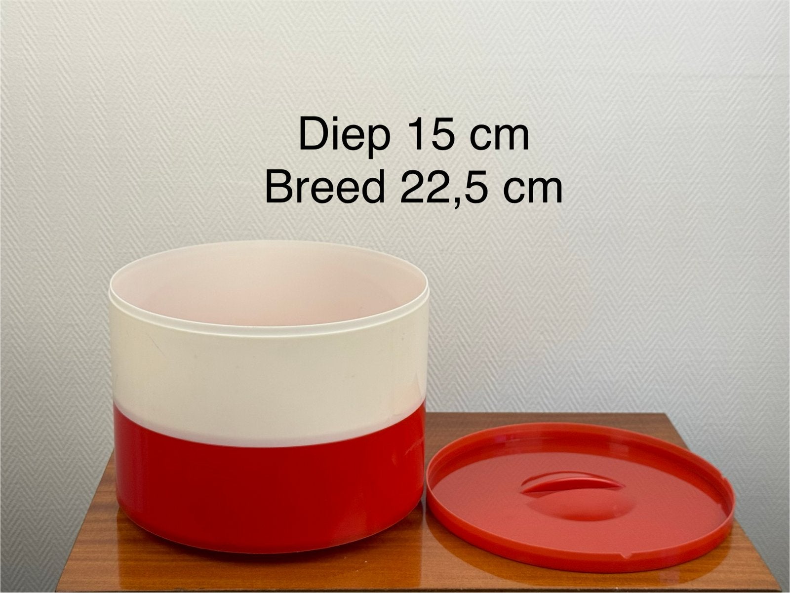 Tupperware bewaardoos rood/wit met deksel - 22,5x15 cm, Ophalen, Gebruikt, Bewaardoos, Met deksel