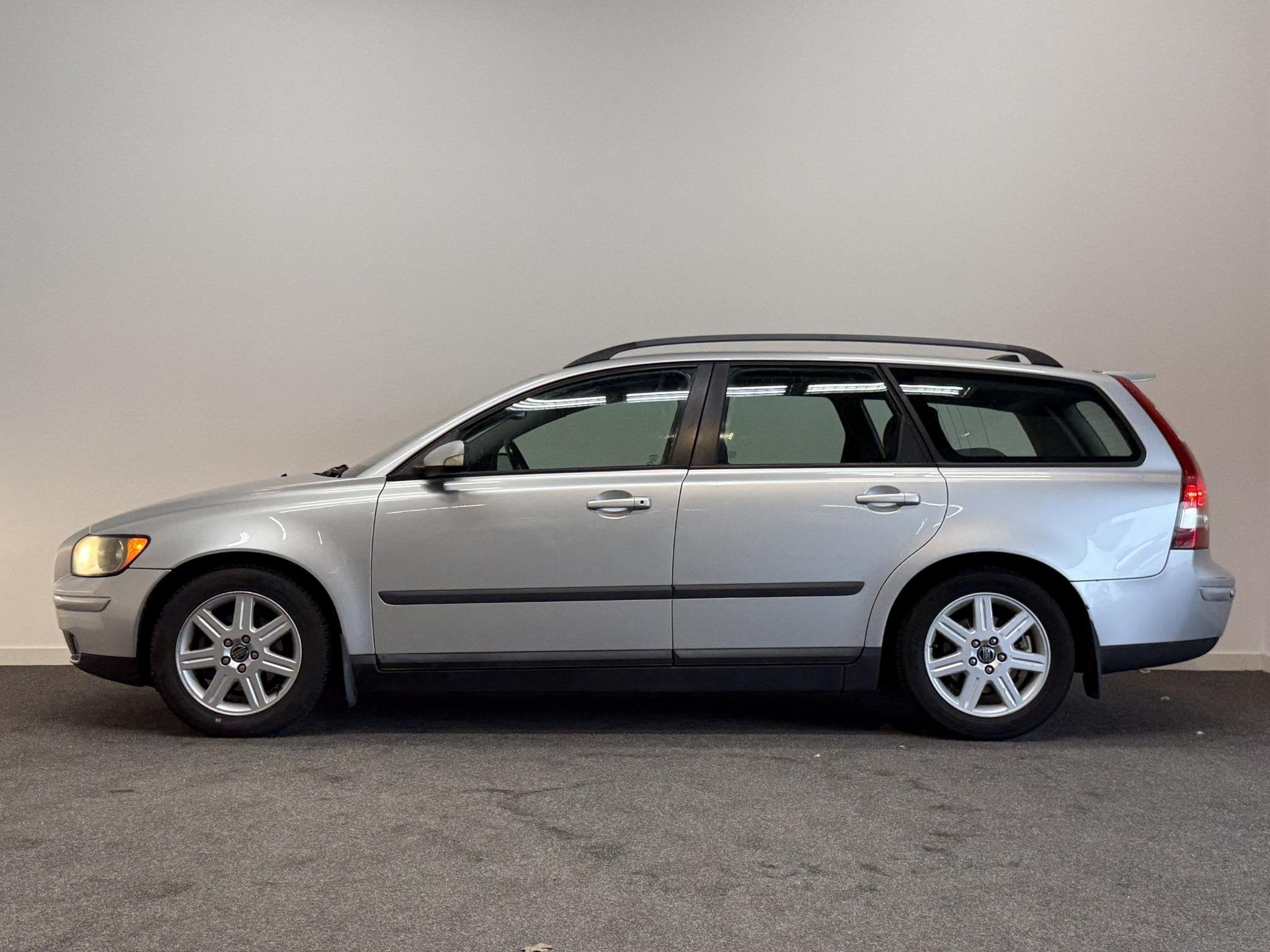 Volvo V50 1.8 Edition I Trekhaak!, Voorwielaandrijving, 4 cilinders, Parkeersensor, Grijs
